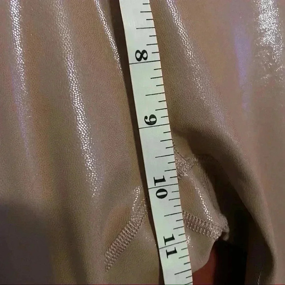 Beyond Yoga Pink leggings - Picture 3 of 8